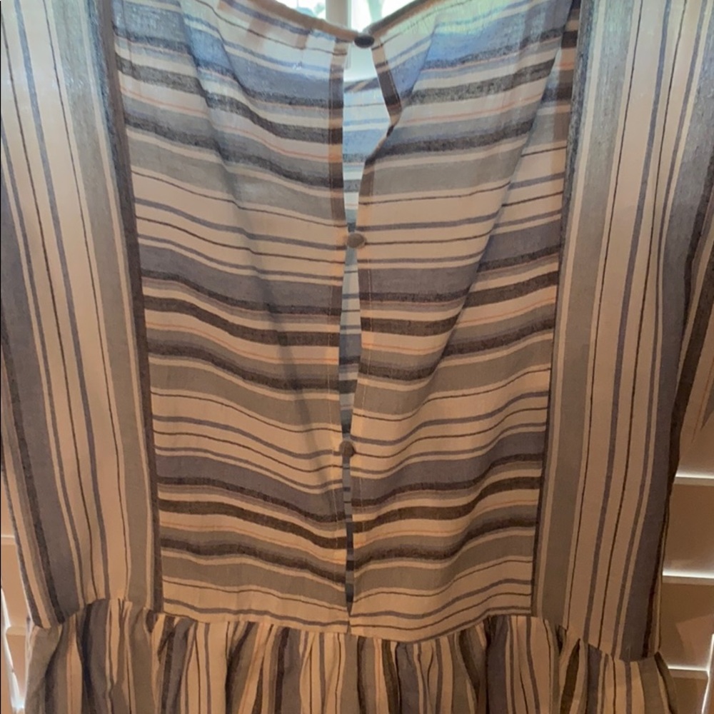 Dress - Picture 6 of 7